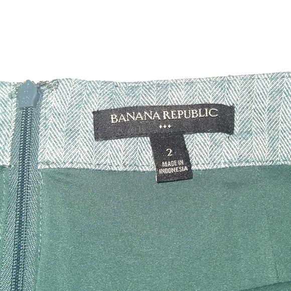 SALE!🍌 Banana Republic Skirt, size 2 - Picture 3 of 4